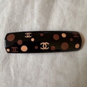 🤎CHANEL Black and Tan Polka Dot Hair Clip ✨